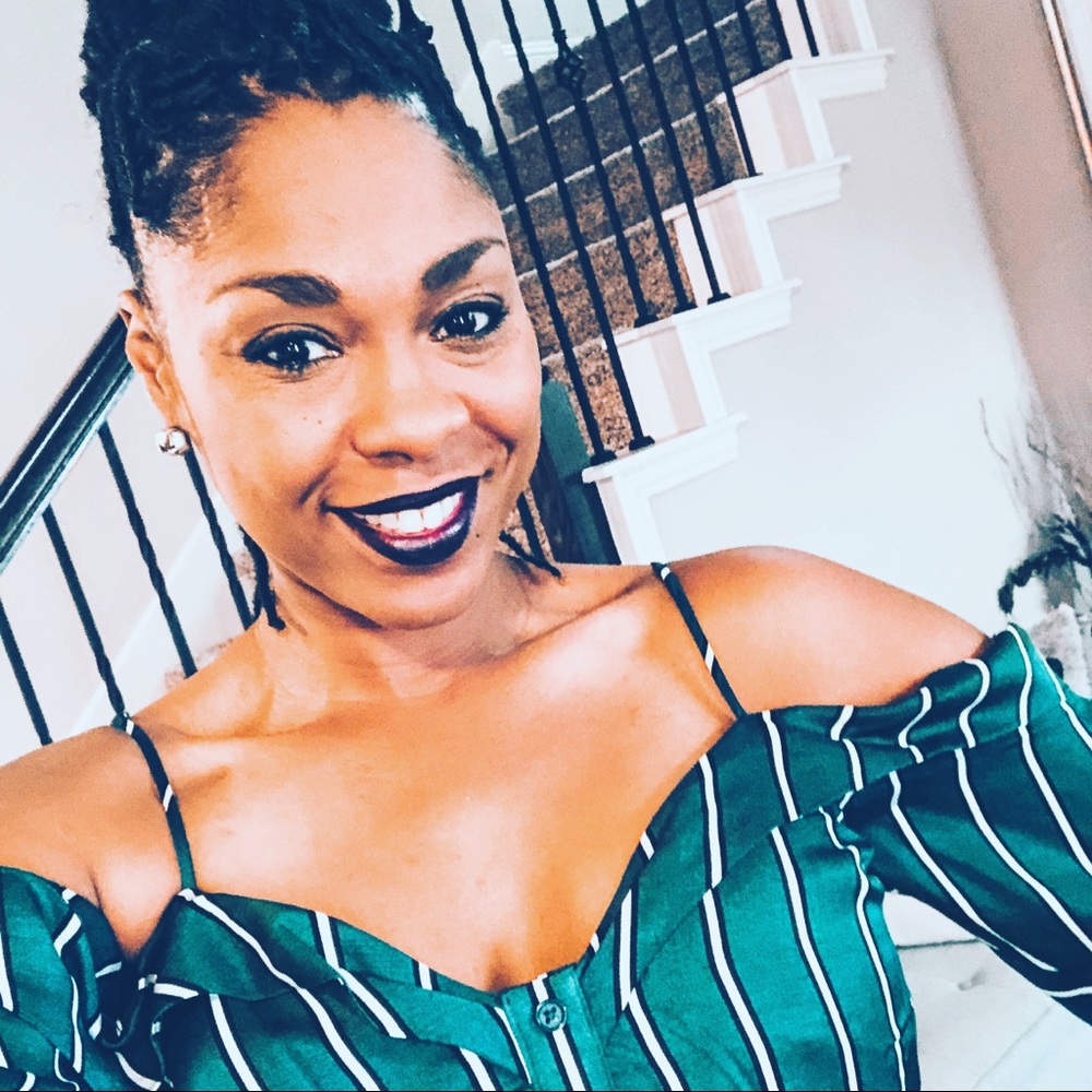 Meet your Posher, Latoya